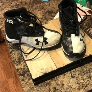 Boys cleats